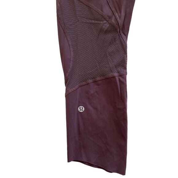 Lululemon Cropped Leggings Sz 6 Burgundy Mesh EUC Gym Workout Hiking Compression - Picture 4 of 5